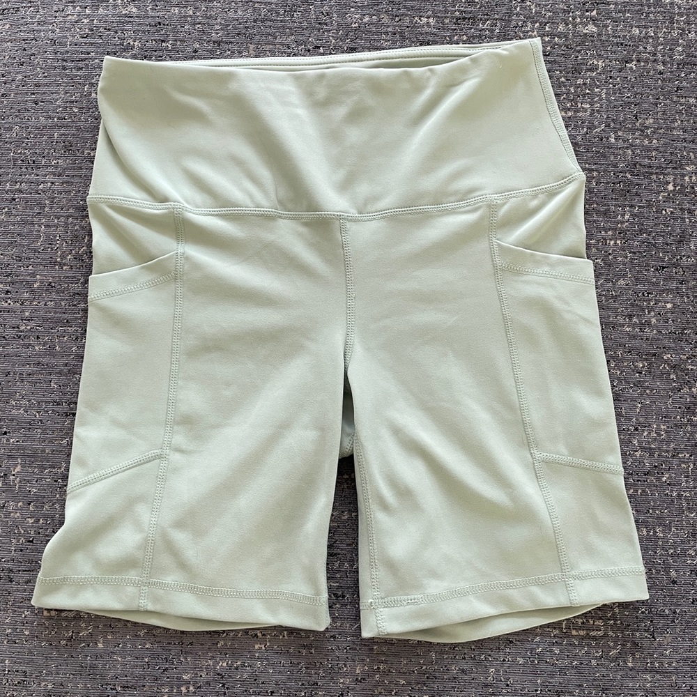 Hi Rise Bike Shorts - 90 DEGREE BY REFLEX - Size Medium - NWT